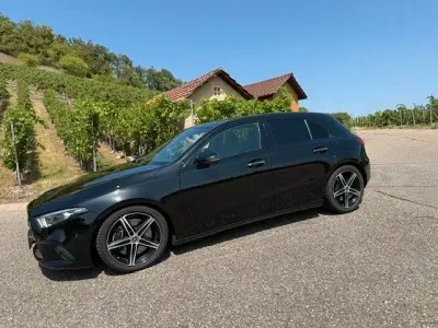 Gebraucht Mercedes A200 150 PS (110 kW) 2020 Schwarz Limousine