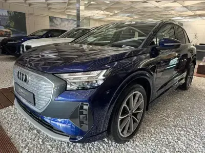 Gebraucht Audi Q4 e-tron S-Line 194 kW (265 PS) 2023 Blau SUV