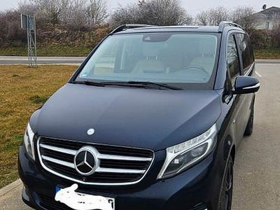 Gebraucht Mercedes V250 Avantgarde Edition 190 PS (139 kW) 2014 Blau Van / Kleinbus