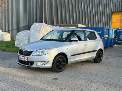 Gebraucht Skoda Fabia 90 PS (66 kW) 2011 Silber Kleinwagen