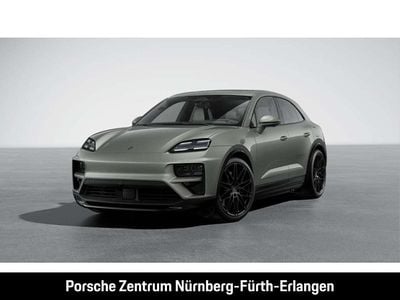 Aventuringrünmetallic Gebraucht 2025 Porsche Macan Turbo SUV | 148.990 €
