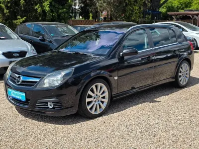 Gebraucht Opel Signum 150 PS (110 kW) 2007 Schwarz Kleinwagen