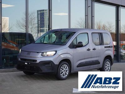 Neu Fiat Doblò 131 PS (96 kW) 2026 Silber Van / Kleinbus