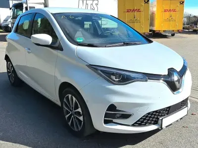 Second-hand Renault Zoe Intens 100 kW (136 CP) 2021 Alb Hatchback