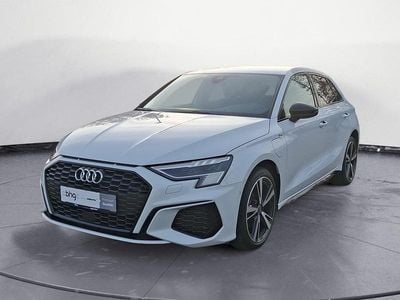 Weiß Gebraucht 2022 Audi A3 S-Line Limousine | 23.820 € (Guter Preis)