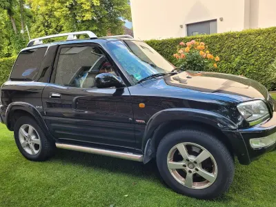 Gebraucht Toyota RAV4 126 PS (92 kW) 2000 Schwarz SUV
