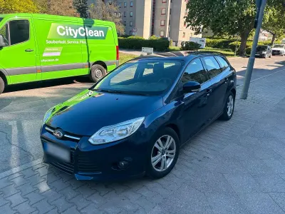 Gebraucht Ford Focus 136 PS (100 kW) 2012 Blau Kombi