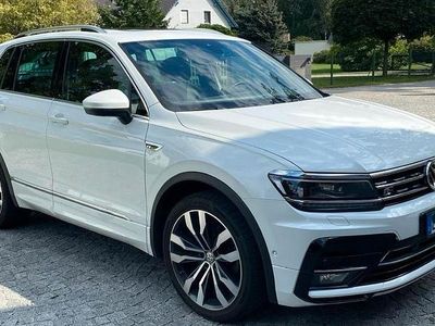 Weiß Gebraucht 2017 VW Tiguan R-line SUV | 21.999 € (Etwas zu teuer)