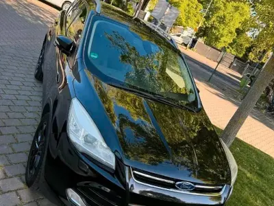 Gebraucht Ford Kuga Titanium 163 PS (119 kW) 2014 Schwarz SUV