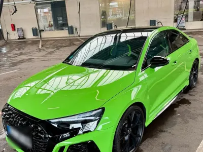 Gebraucht Audi RS3 Ambiente 400 PS (294 kW) 2022 Grün Limousine