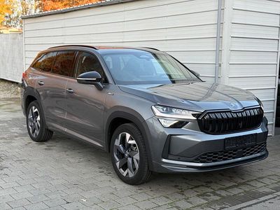 Graphitegrau metallic Neu 2026 Skoda Kodiaq SportLine SUV | 52.770 € (Etwas zu teuer)