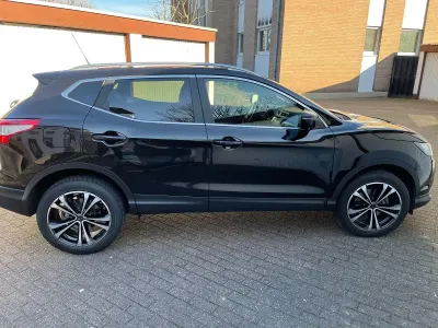 Gebraucht Nissan Qashqai N-Vision 116 PS (85 kW) 2017 Schwarz SUV