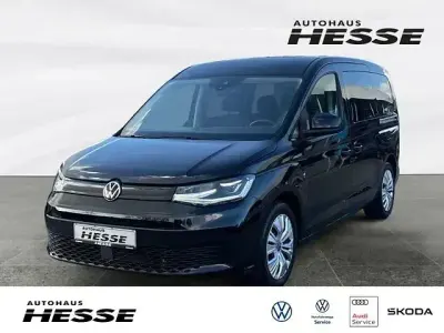Gebraucht VW Caddy Maxi Basis 122 PS (89 kW) 2022 Schwarz Van / Kleinbus