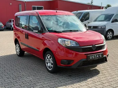 Gebraucht Fiat Doblò 95 PS (69 kW) 2015 Rot Van / Kleinbus