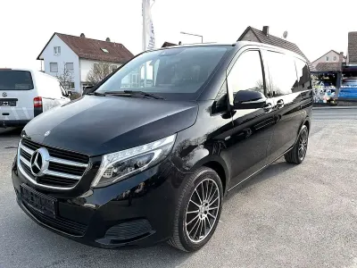 Gebraucht Mercedes V220 Edition 163 PS (119 kW) 2016 Obsidianschwarz Van / Kleinbus