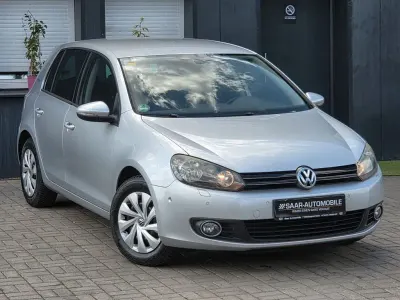 Gebraucht VW Golf VI Team 122 PS (89 kW) 2010 Silber Kleinwagen