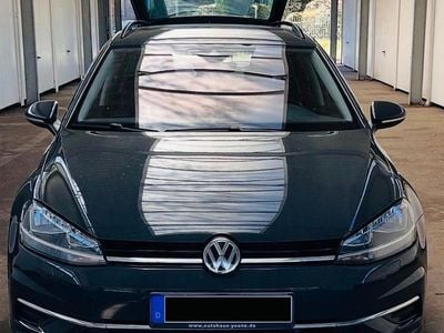 Gebraucht VW Golf VII 150 PS (110 kW) 2020 Grau Kombi