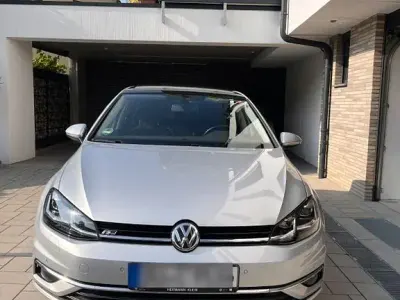 Gebraucht VW Golf VII Highline 150 PS (110 kW) 2019 Silber Limousine