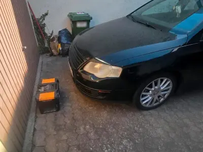 Gebraucht VW Passat 105 PS (77 kW) 2009 Schwarz Limousine
