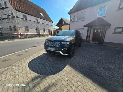 Gebraucht Jeep Grand Cherokee Summit 250 PS (183 kW) 2015 Schwarz SUV