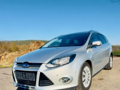 Usata Ford Focus Titanium 140 CV (102 kW) 2014 Argento Station wagon
