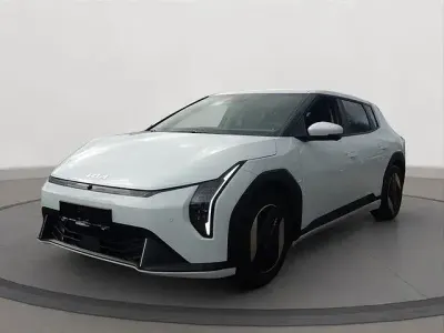 Neu Kia EV4 GT-Line 150 kW (204 PS) 2026 Weiß Limousine