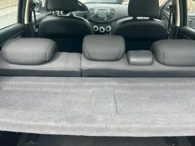 Gebraucht Hyundai i10 67 PS (49 kW) 2009 Schwarz Kleinwagen