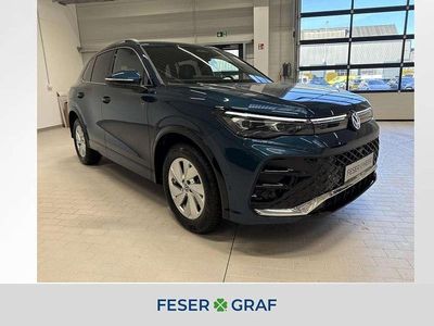 Nightshade blue metallic Neu 2026 VW Tiguan R-line SUV | 62.090 €