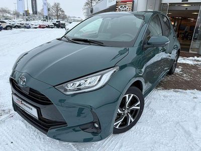 Neu Toyota Yaris Hybrid 116 PS (85 kW) 2026 Grün Limousine