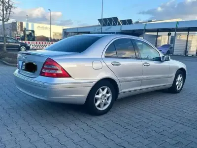 Second-hand Mercedes C200