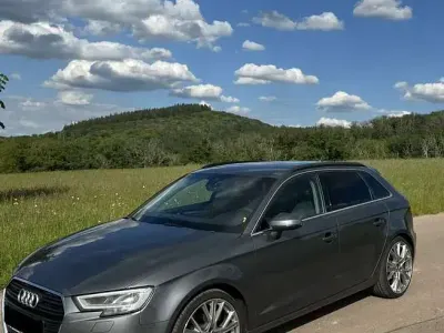 Używany Audi A3 Sport 150 KM (110 kW) 2017 Szary Hatchback