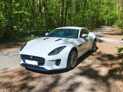 Używany Jaguar F-Type 300 KM (220 kW) 2018 Biały Coupe