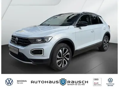 Używany VW T-Roc Active 150 KM (110 kW) 2021 Srebrny SUV