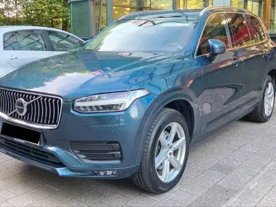 Gebraucht Volvo XC90 Momentum 250 PS (183 kW) 2019 Blau SUV