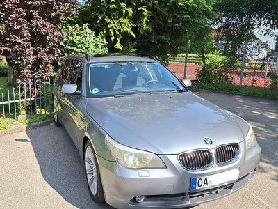 BMW 523