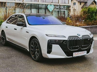 Gebraucht BMW M760e 381 PS (280 kW) 2024 Weiß Limousine