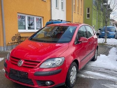 Rot Gebraucht 2005 VW Golf Plus Cross Van / Kleinbus | 2.200 € (Superpreis)
