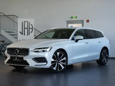 Gebraucht Volvo V60 Inscription 190 PS (139 kW) 2020 Crystal white / Kombi