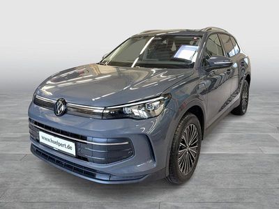 Neu VW Tiguan Life 204 PS (150 kW) 2025 Delfingrau metallic SUV
