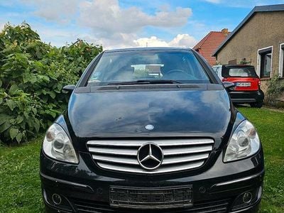 Mercedes B180