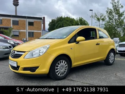 Gebraucht Opel Corsa Selection 80 PS (58 kW) 2009 Sunny yellow (uni) Kleinwagen