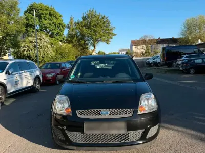 Usata Ford Fiesta 69 CV (50 kW) 2007 Nero Utilitaria