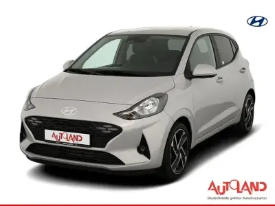 Neu Hyundai i10 63 PS (46 kW) 2025 Grau Kleinwagen