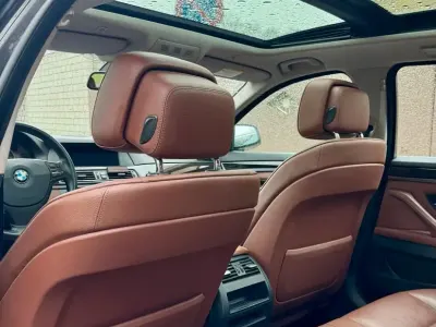 Gebraucht BMW 520 2012 Grau Kombi