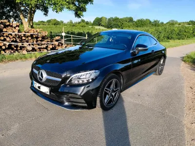 Gebraucht Mercedes C180 AMG line 156 PS (114 kW) 2019 Schwarz Coupé