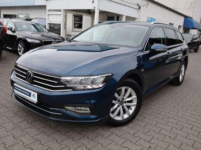 Gebraucht VW Passat Business 150 PS (110 kW) 2023 Aquamarine blue metallic Kombi