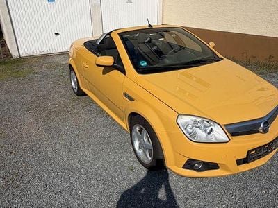 Occasion Opel Tigra Cosmo 90 PK (66 kW) 2004 Geel Cabriolet