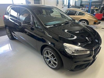 Gebraucht BMW 216 Active Tourer Sport Line 116 PS (85 kW) 2015 Schwarz Van / Kleinbus
