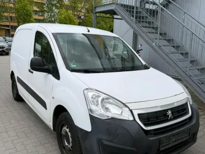 Gebraucht Peugeot Partner 98 PS (72 kW) 2018 Weiß Van / Kleinbus
