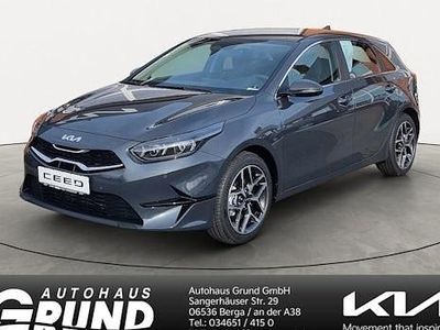 (css) lunar silver m Gebraucht 2025 Kia Ceed Spirit Kleinwagen | 22.490 € (Fairer Preis)